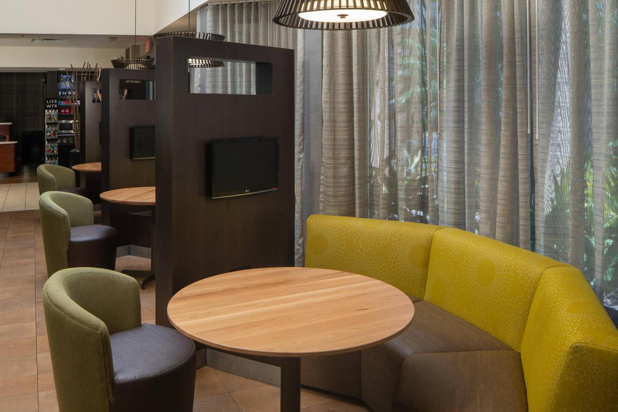 Courtyard By Marriott Jacksonville At The Mayo Clinic Campus/Beaches Eksteriør billede