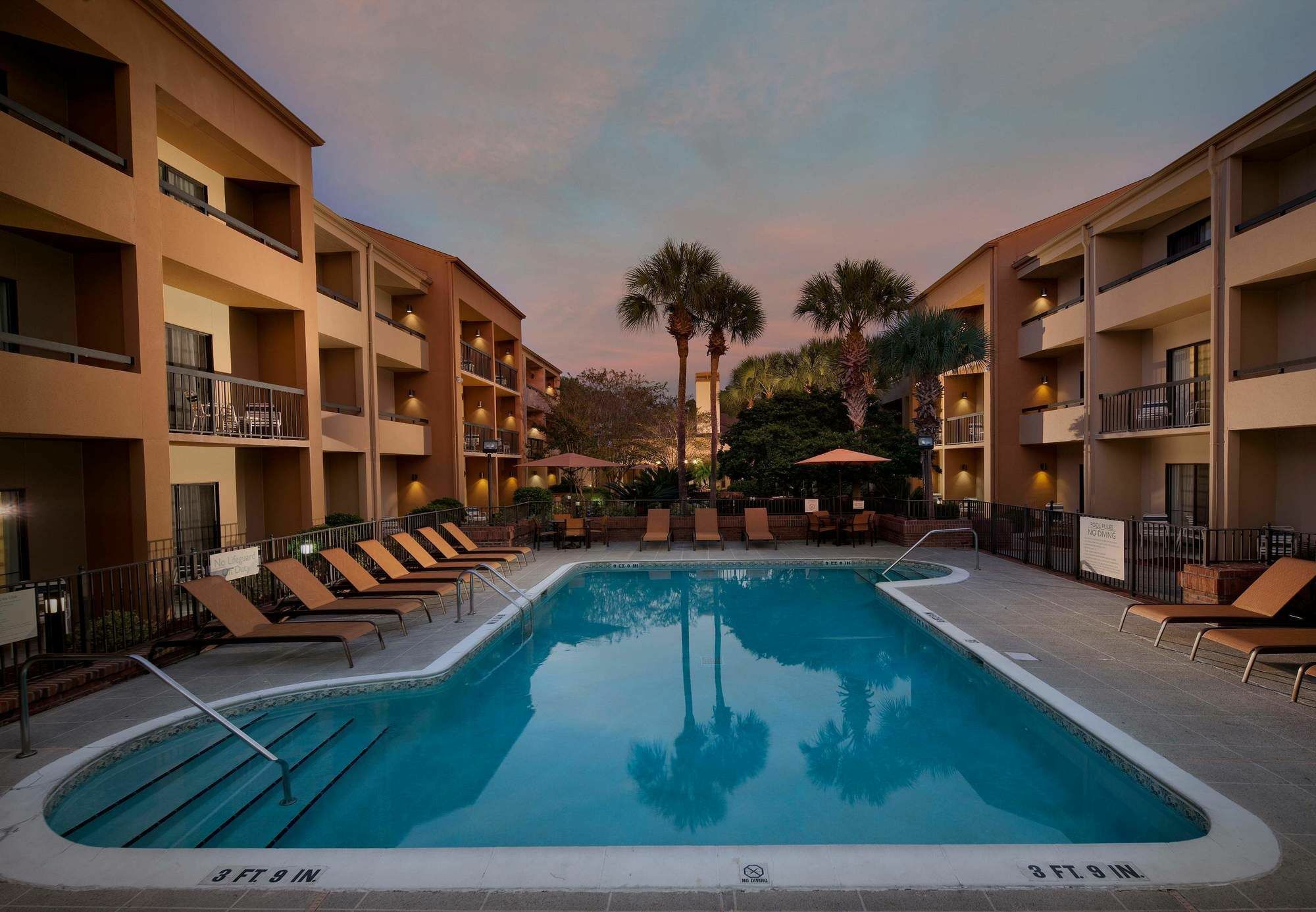 Courtyard By Marriott Jacksonville At The Mayo Clinic Campus/Beaches Eksteriør billede